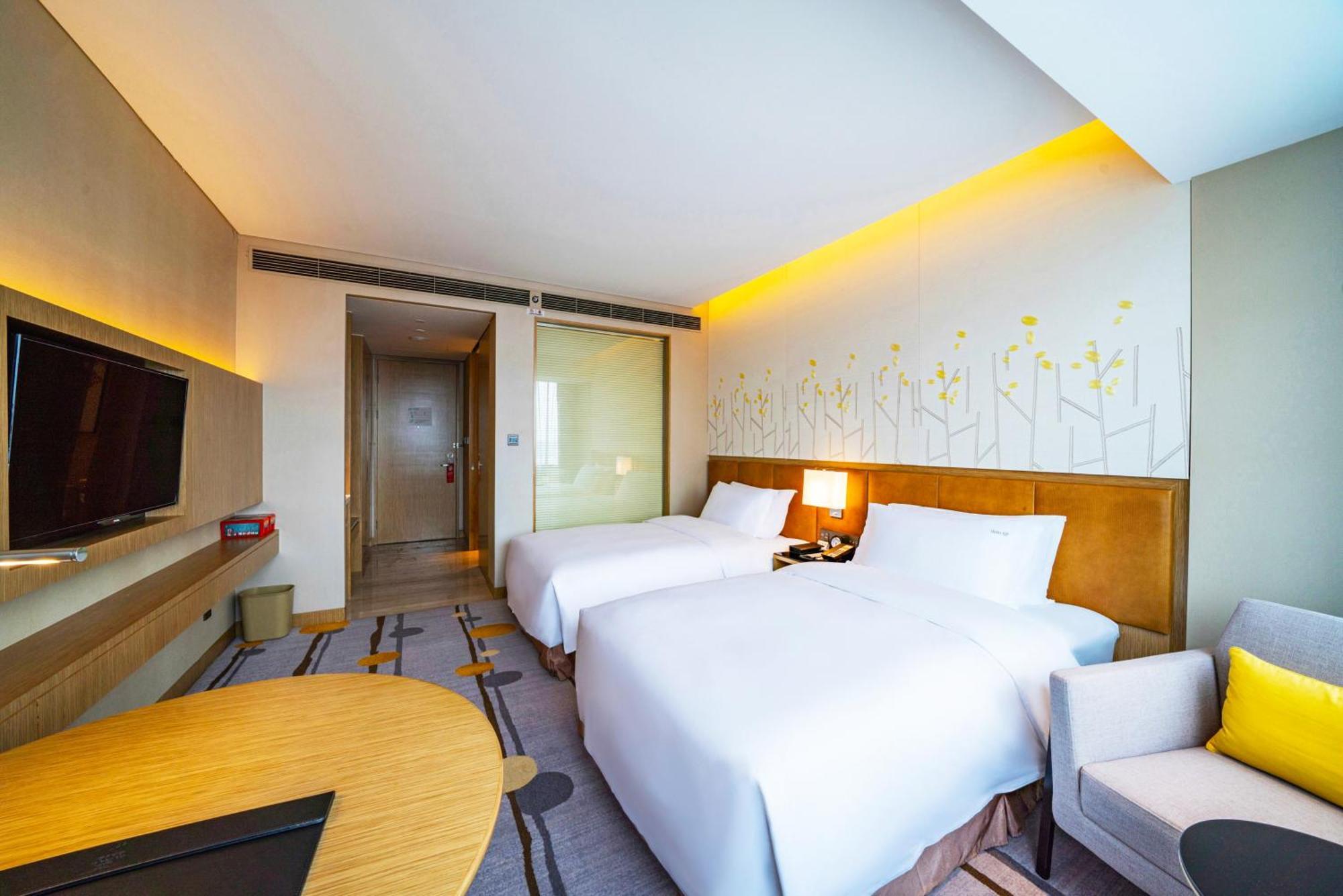 Holiday Inn Shaoguan Downtown By Ihg Exterior photo